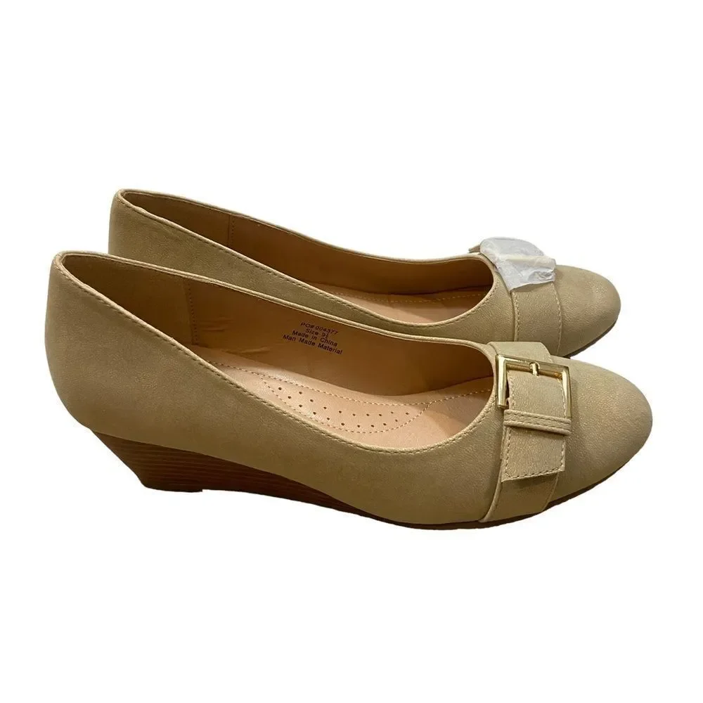 New in Box Journee Collection Graysn Wedge Heels with Buckle Bone Color Size 9.5
